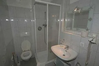 Hotel Boardinghouse Mitterweg 5 & 13