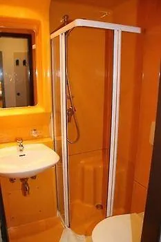 Hotel Boardinghouse Mitterweg 5 & 13 Innsbruck